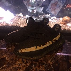 Yeezy v2 Oreo